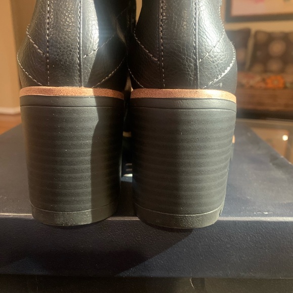 Women’s black naturalizer ankle boot - Picture 3 of 4